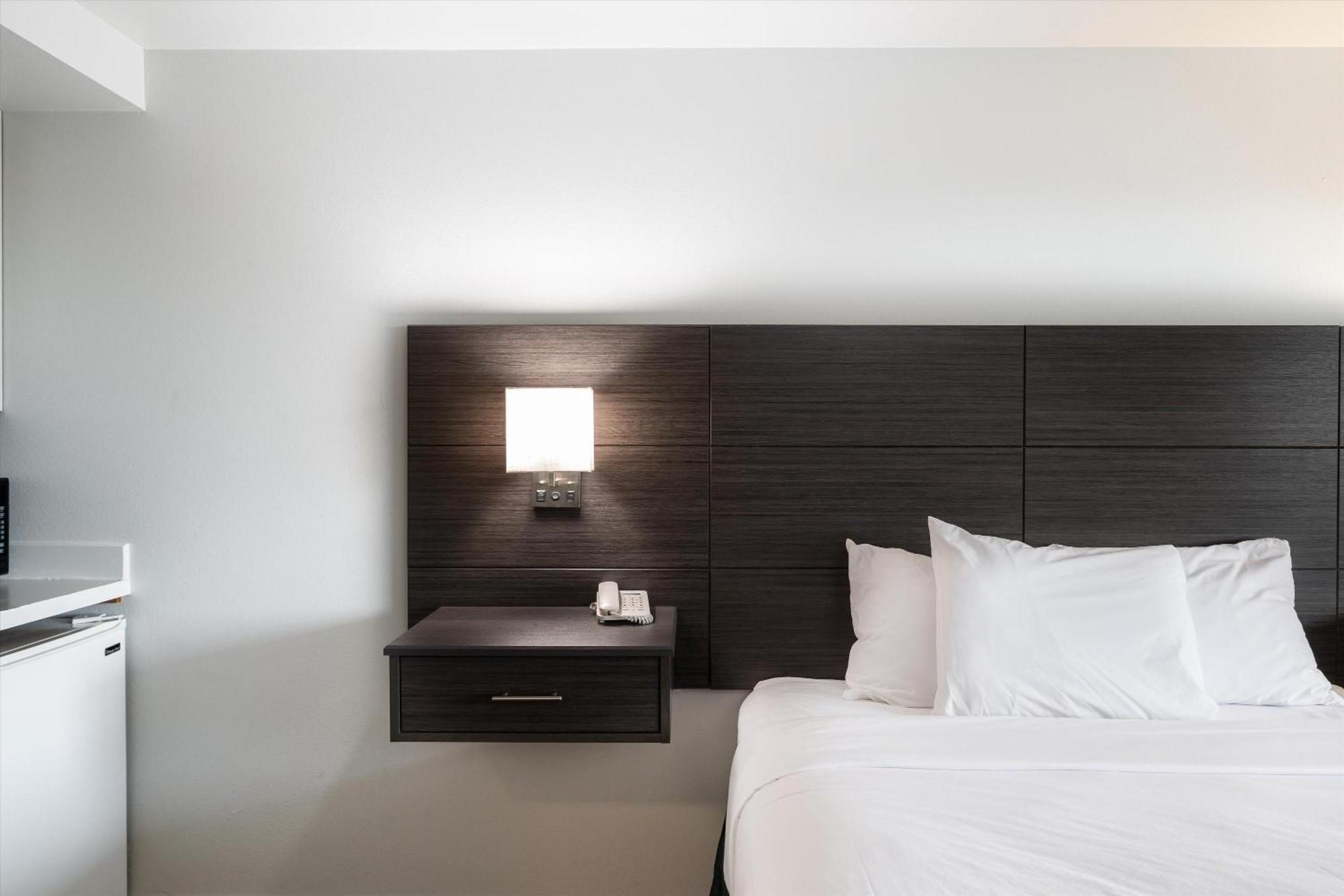Baymont Inn & Suites By Wyndham Белингам Екстериор снимка